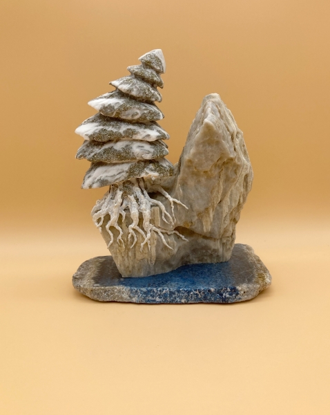 „ Sich biegende Tanne am Fels“